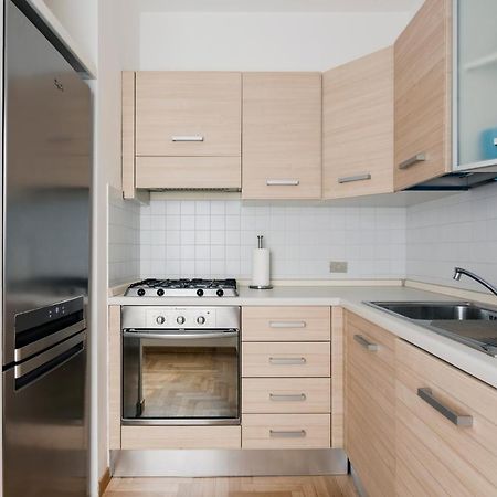 Living Brera, A Unique Experience - Vicolo Fiori Apartment Milan Bagian luar foto