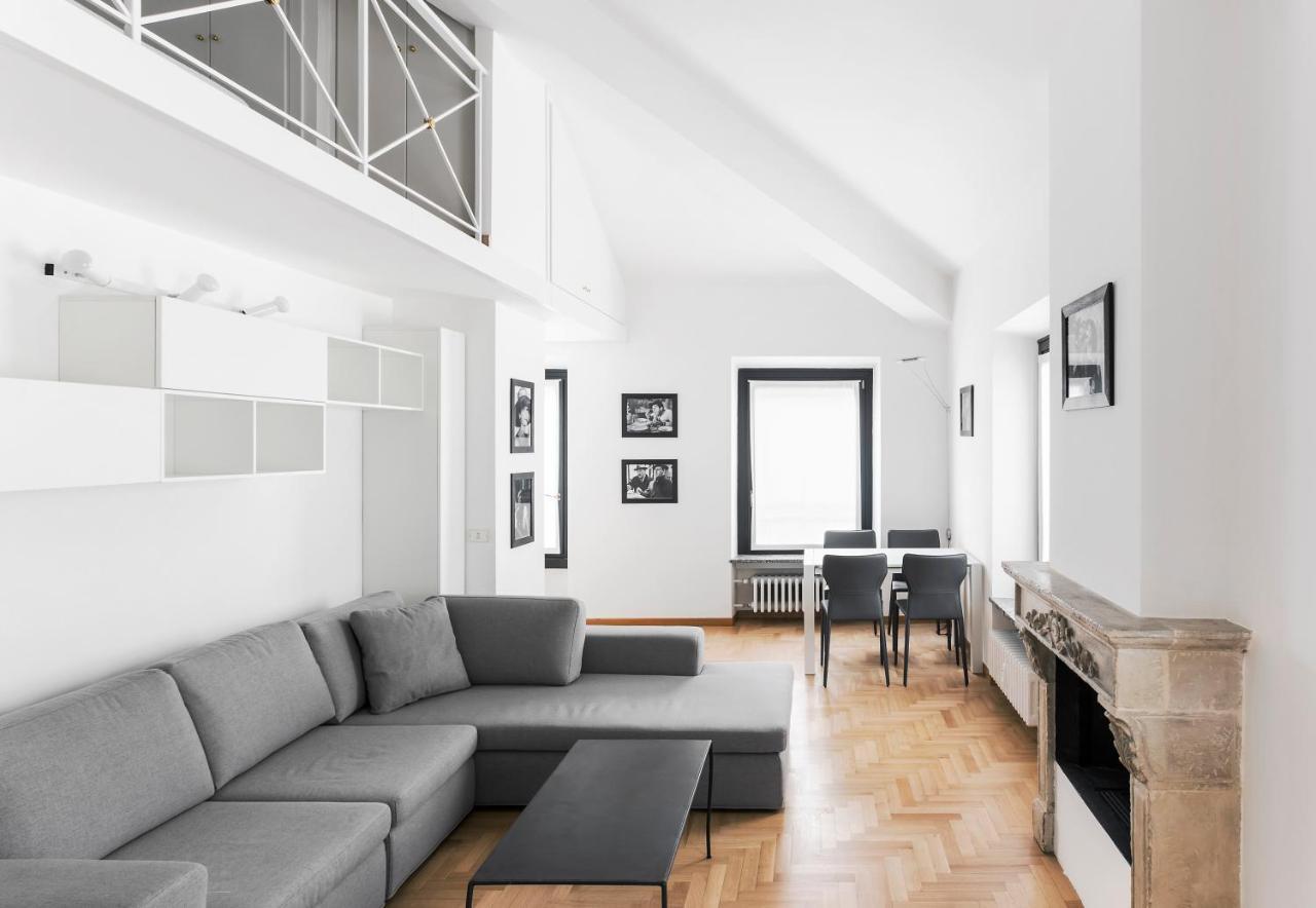 Living Brera, A Unique Experience - Vicolo Fiori Apartment Milan Bagian luar foto