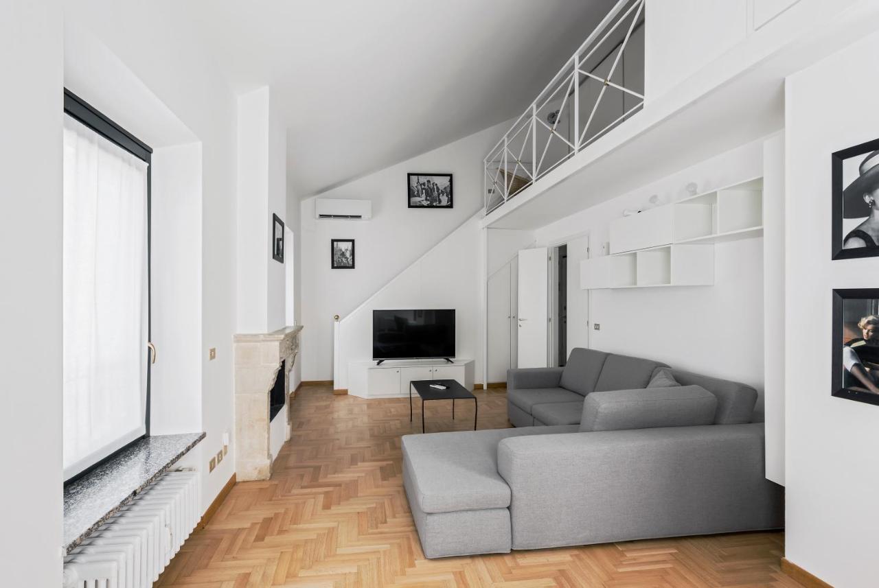 Living Brera, A Unique Experience - Vicolo Fiori Apartment Milan Bagian luar foto