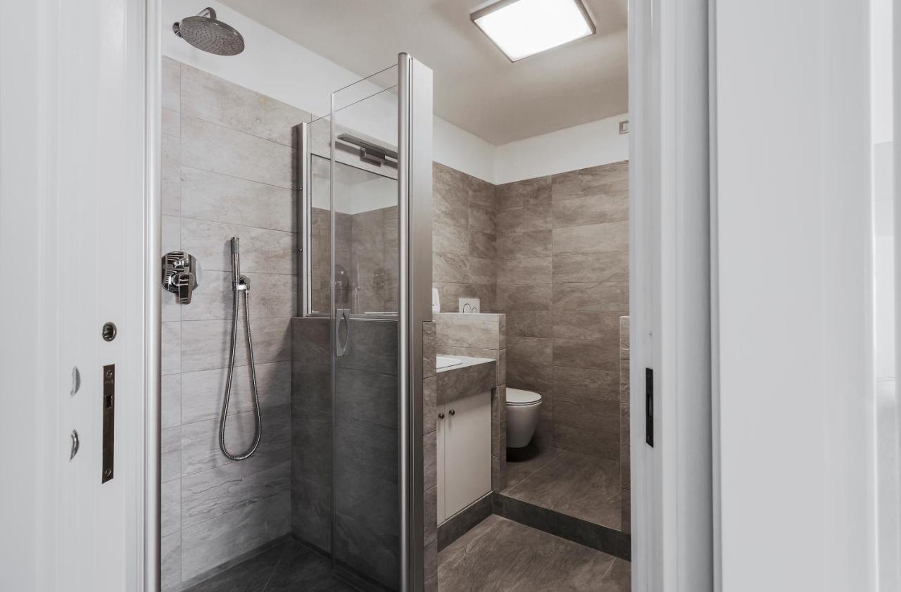 Living Brera, A Unique Experience - Vicolo Fiori Apartment Milan Bagian luar foto