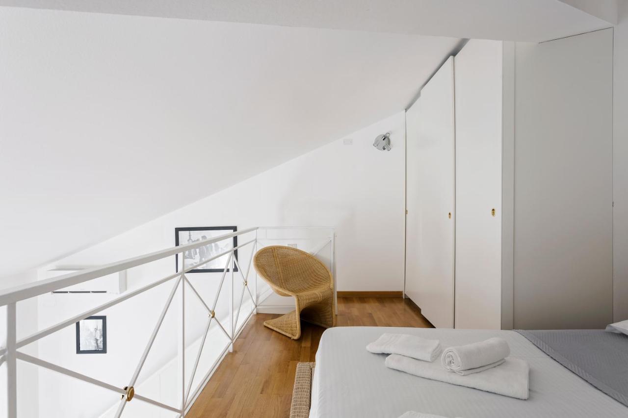 Living Brera, A Unique Experience - Vicolo Fiori Apartment Milan Bagian luar foto