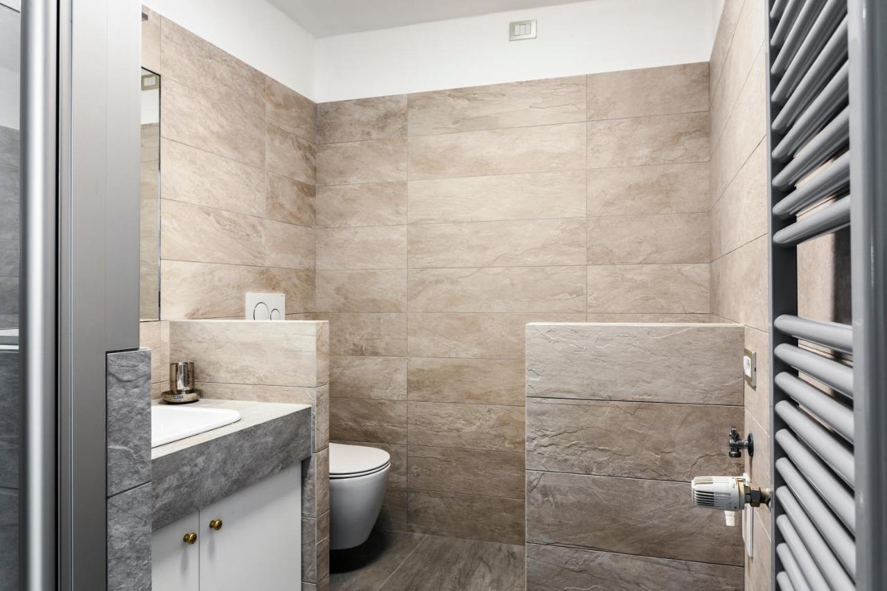 Living Brera, A Unique Experience - Vicolo Fiori Apartment Milan Bagian luar foto