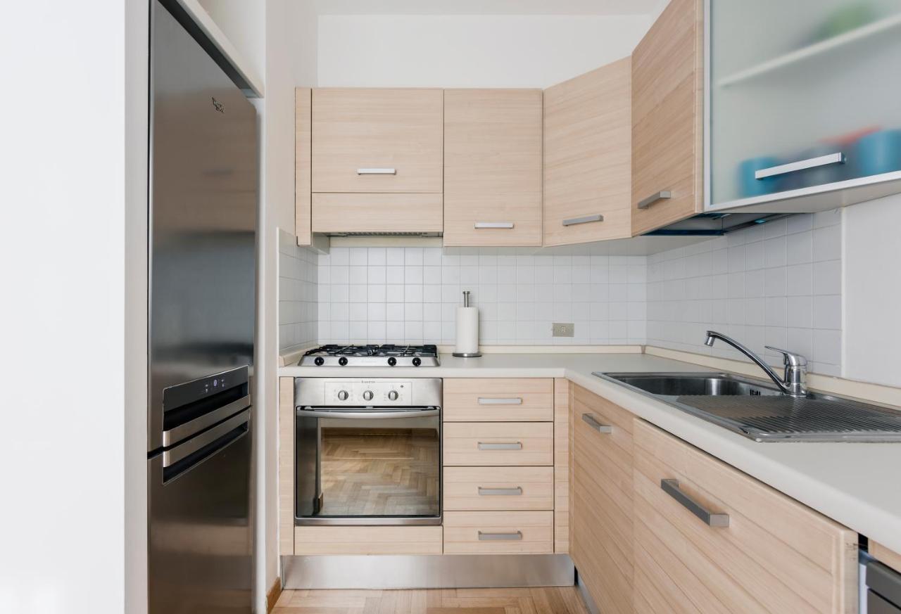 Living Brera, A Unique Experience - Vicolo Fiori Apartment Milan Bagian luar foto